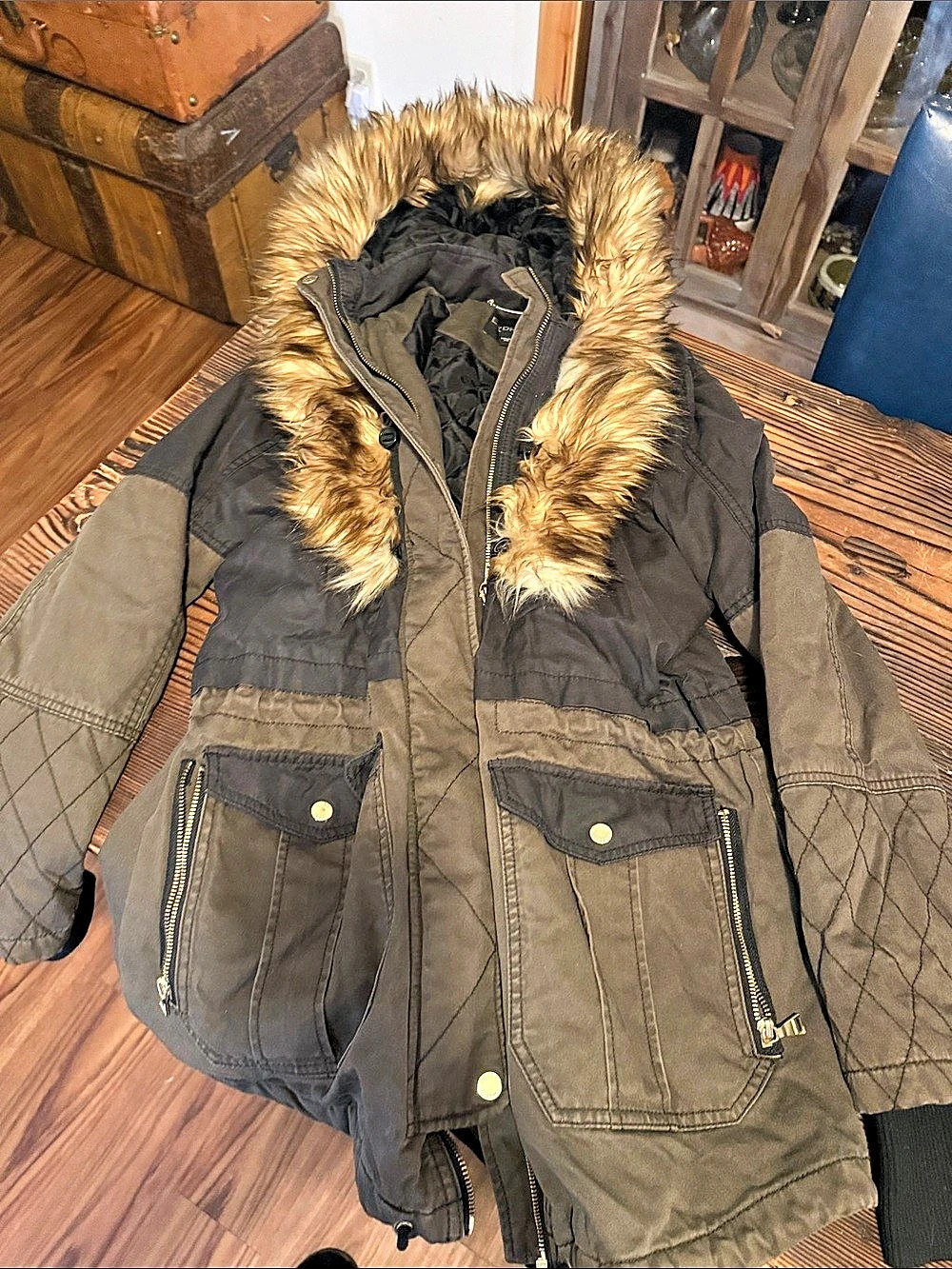 Express Faux Fur Trim Hooded Utility Jacket Size Medium